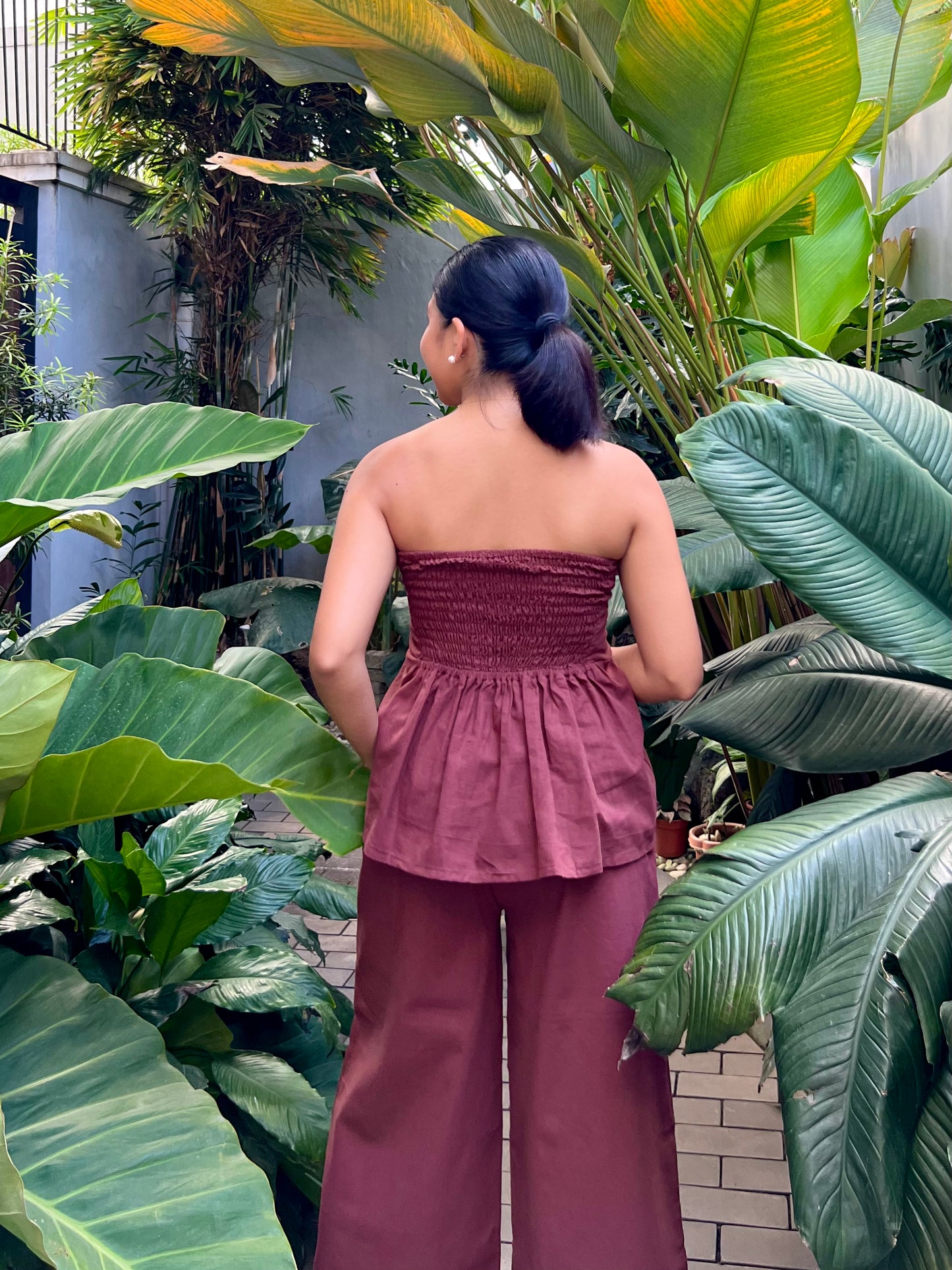 Corinth Set in Chestnut