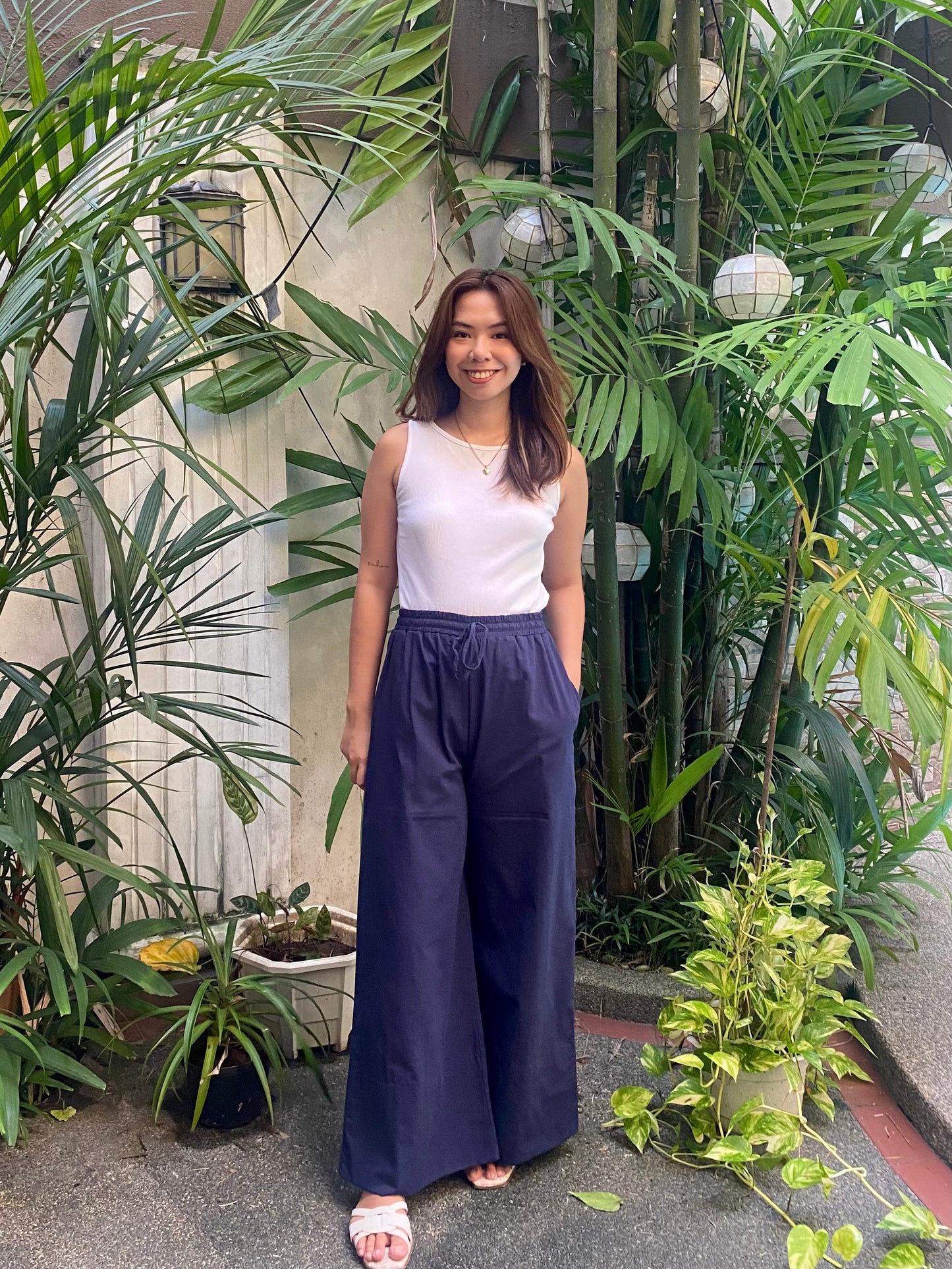 Barcelona Pants in Navy Blue