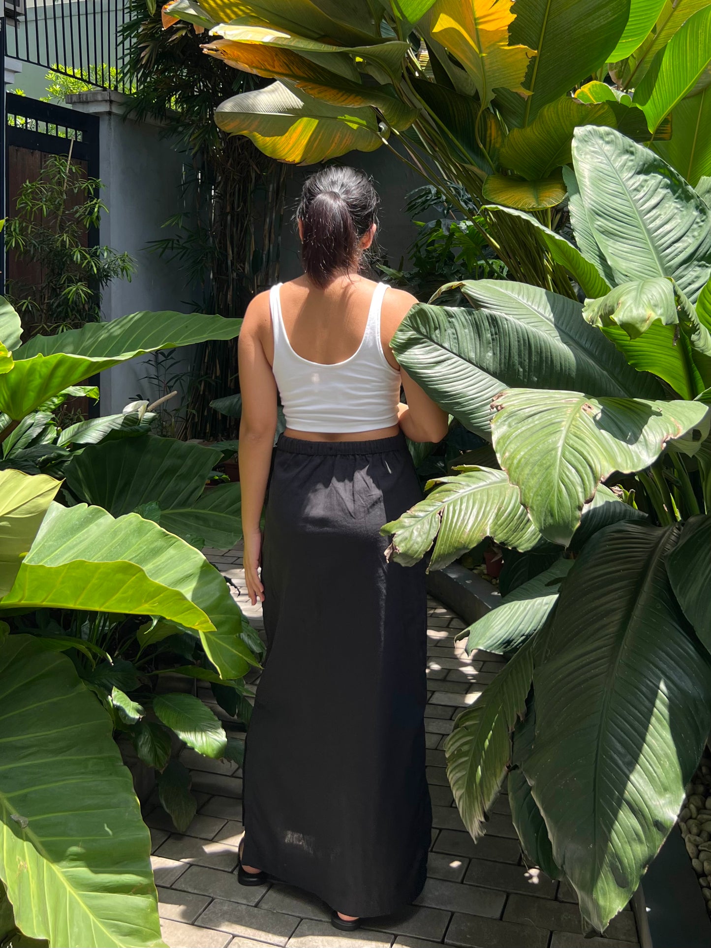 Teak Skirt in Black