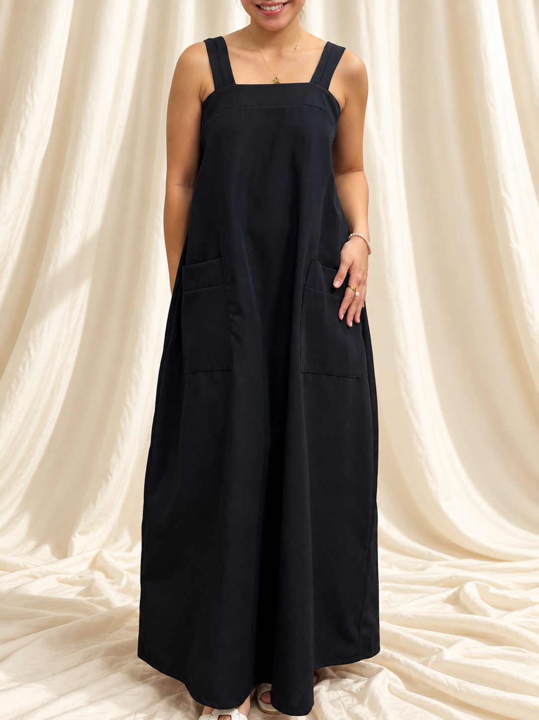 Galatia Dress in Black