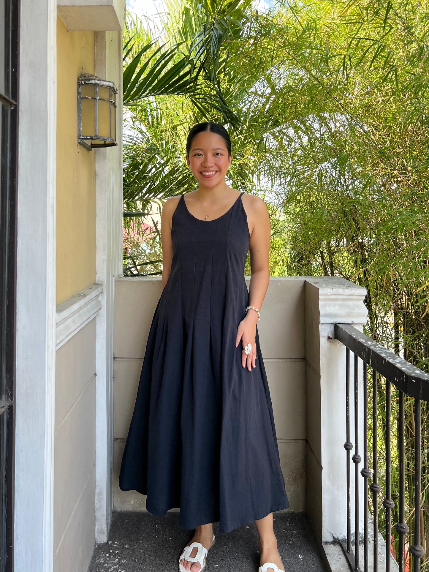 Versai Dress in Black